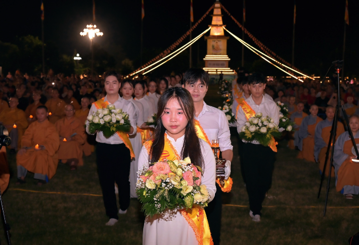 Xúc động lễ Vu lan báo hiếu tại Học Viện Phật giáo Việt Nam