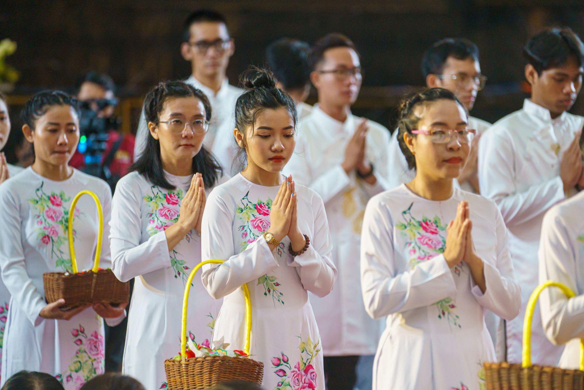 Những khoảnh khắc x&uacute;c động trong m&ugrave;a Vu Lan tại n&uacute;i B&agrave; Đen - Ảnh 3.