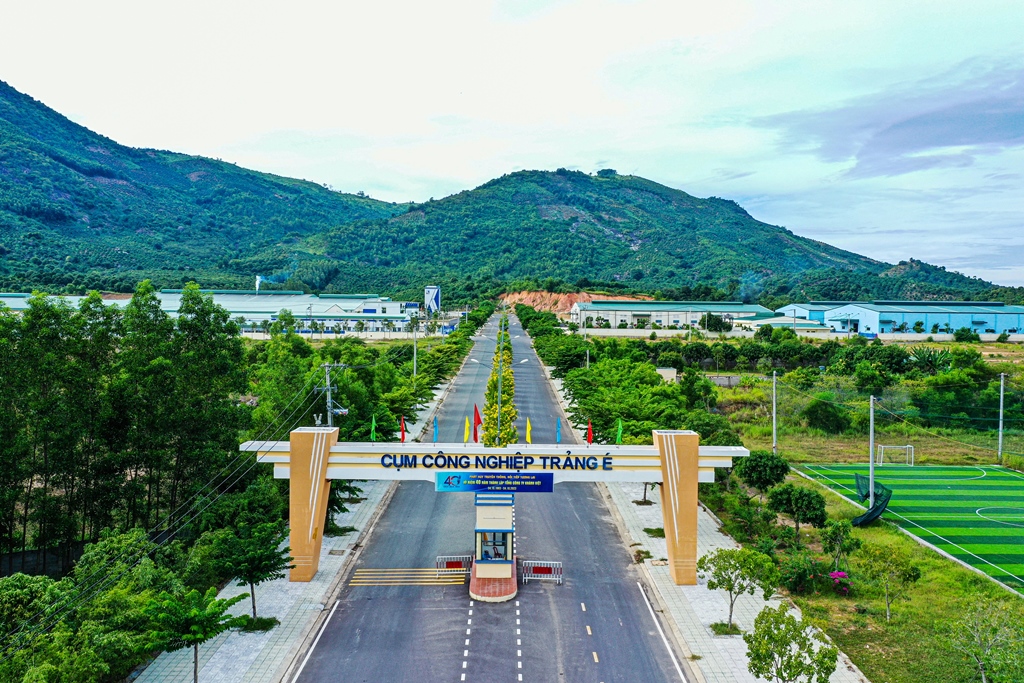 cum cong nghiep trang e