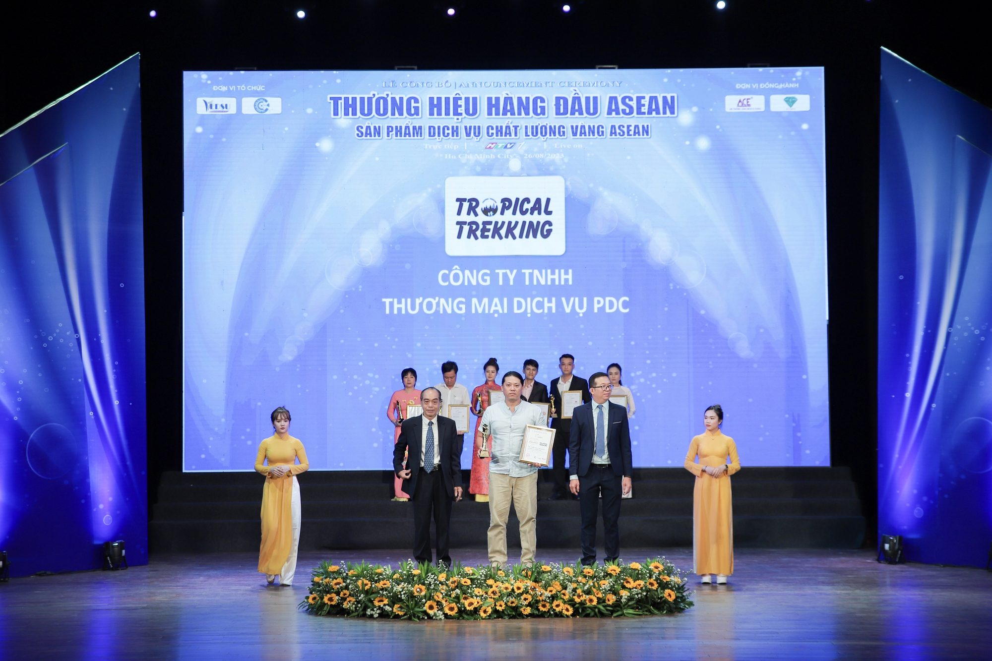 Tropical Trekking nhận giải tại Thương hiệu h&agrave;ng đầu ASEAN 2023 - Ảnh 1.