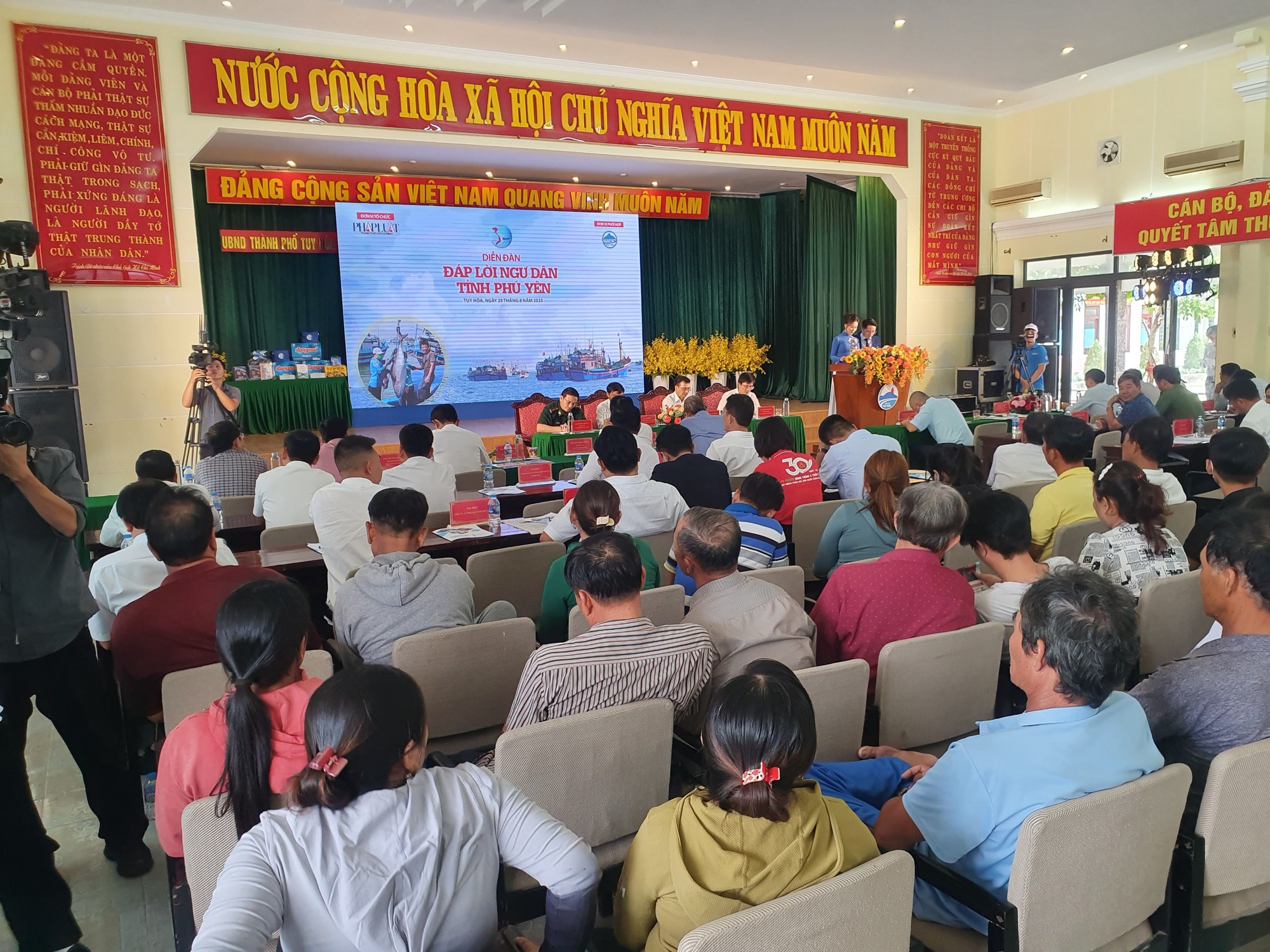 Gỡ kh&oacute; cho ngư d&acirc;n Ph&uacute; Y&ecirc;n - Ảnh 3.