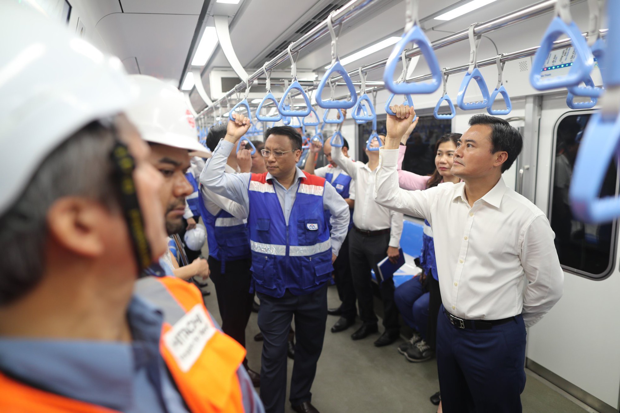 H&igrave;nh ảnh t&agrave;u metro chạy một mạch từ ga Bến Th&agrave;nh đến ga Suối Ti&ecirc;n - Ảnh 2.