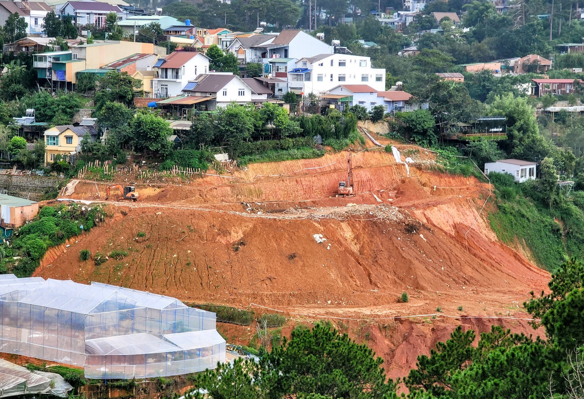 Khẩn trương bảo đảm an toàn tại dự án Thung lũng hoa Đà Lạt