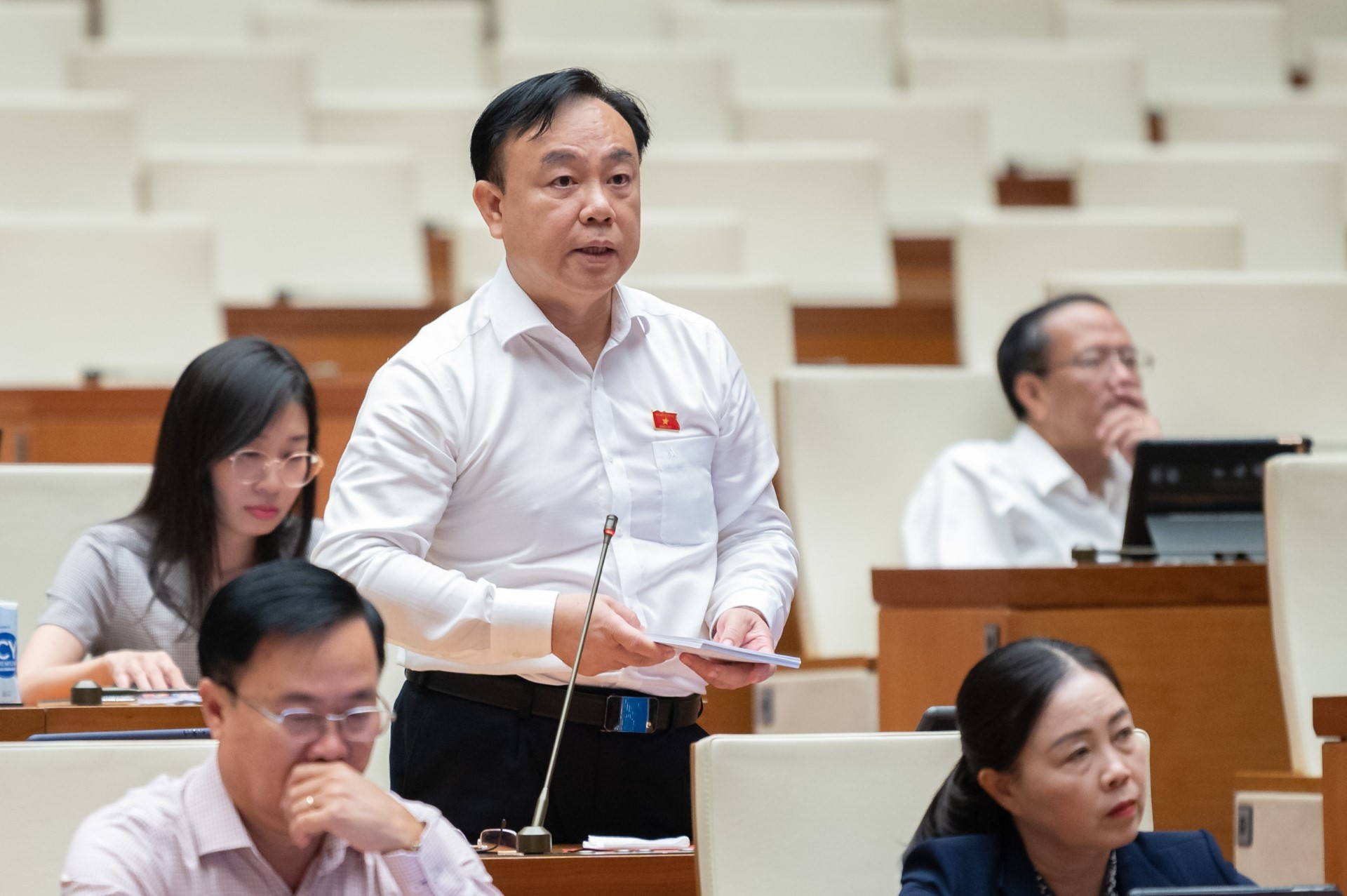 Lo đất nông nghiệp bị gom để trục lợi