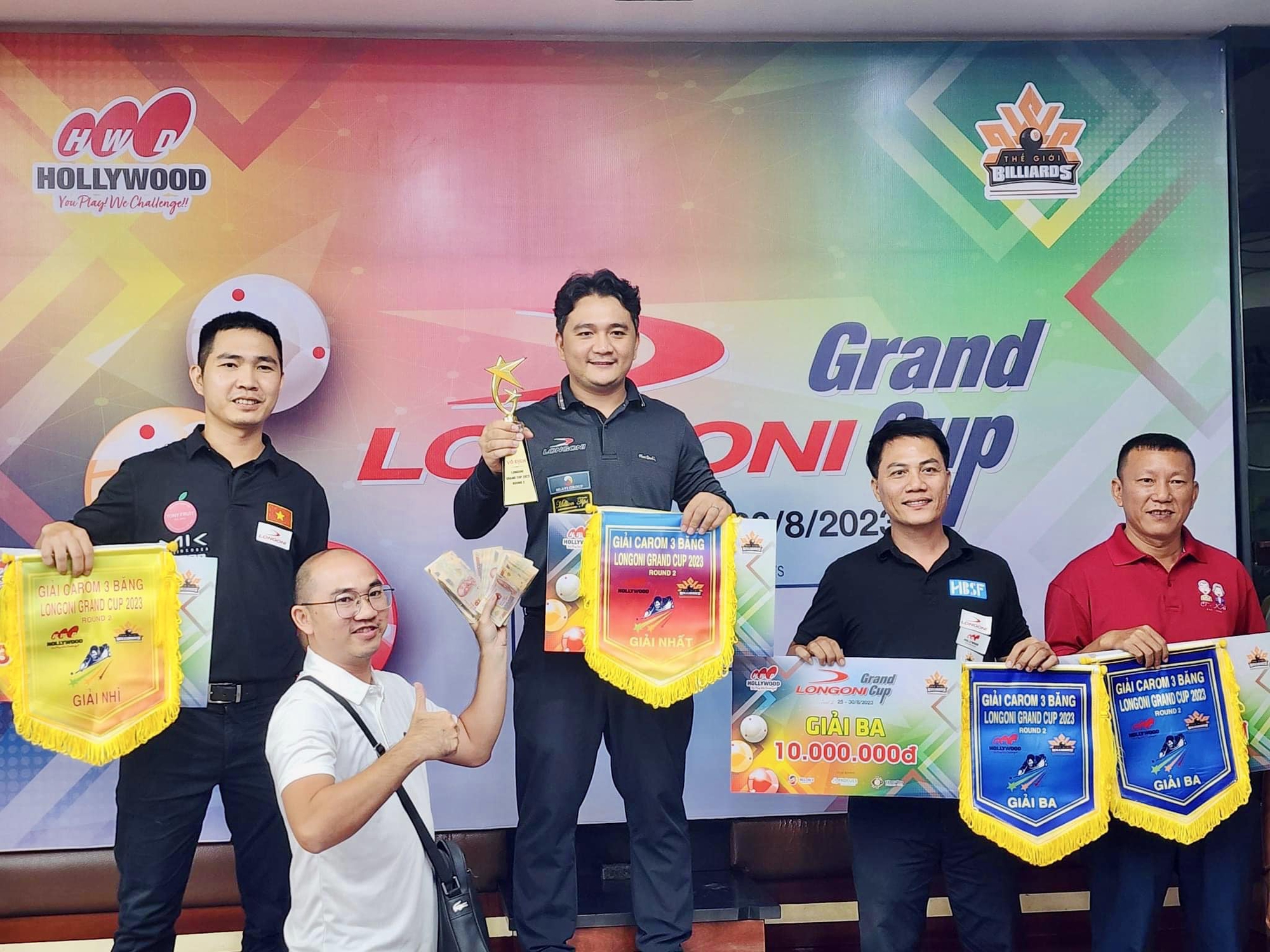 Cơ thủ Trần Thanh Lực giành 100 triệu đồng ngôi vô địch Longoni Grand Cup