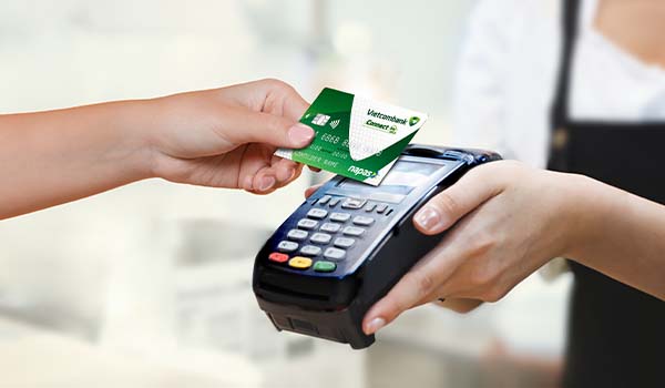 Thẻ Vietcombank Contacless kh&ocirc;ng thể thiếu trong thời đại số - Ảnh 1.