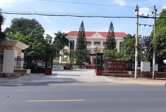 Thiếu thuốc trầm trọng, nh&acirc;n vi&ecirc;n y tế ở Đắk Lắk bảo bỏ việc nếu giao đấu thầu!