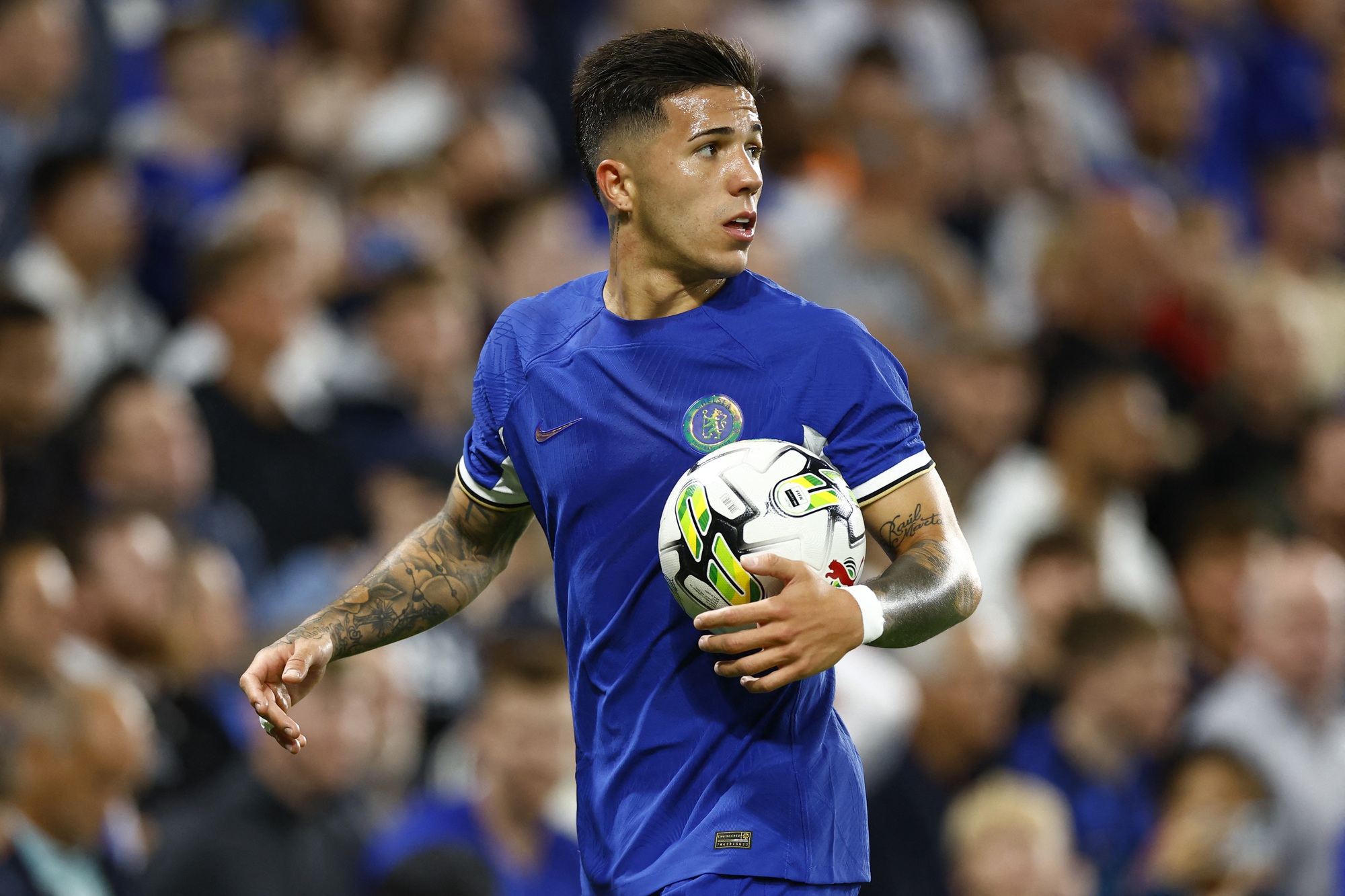 Sao 107 triệu bảng lập công, Chelsea thắng chật vật đội bóng Hạng tư tại League Cup