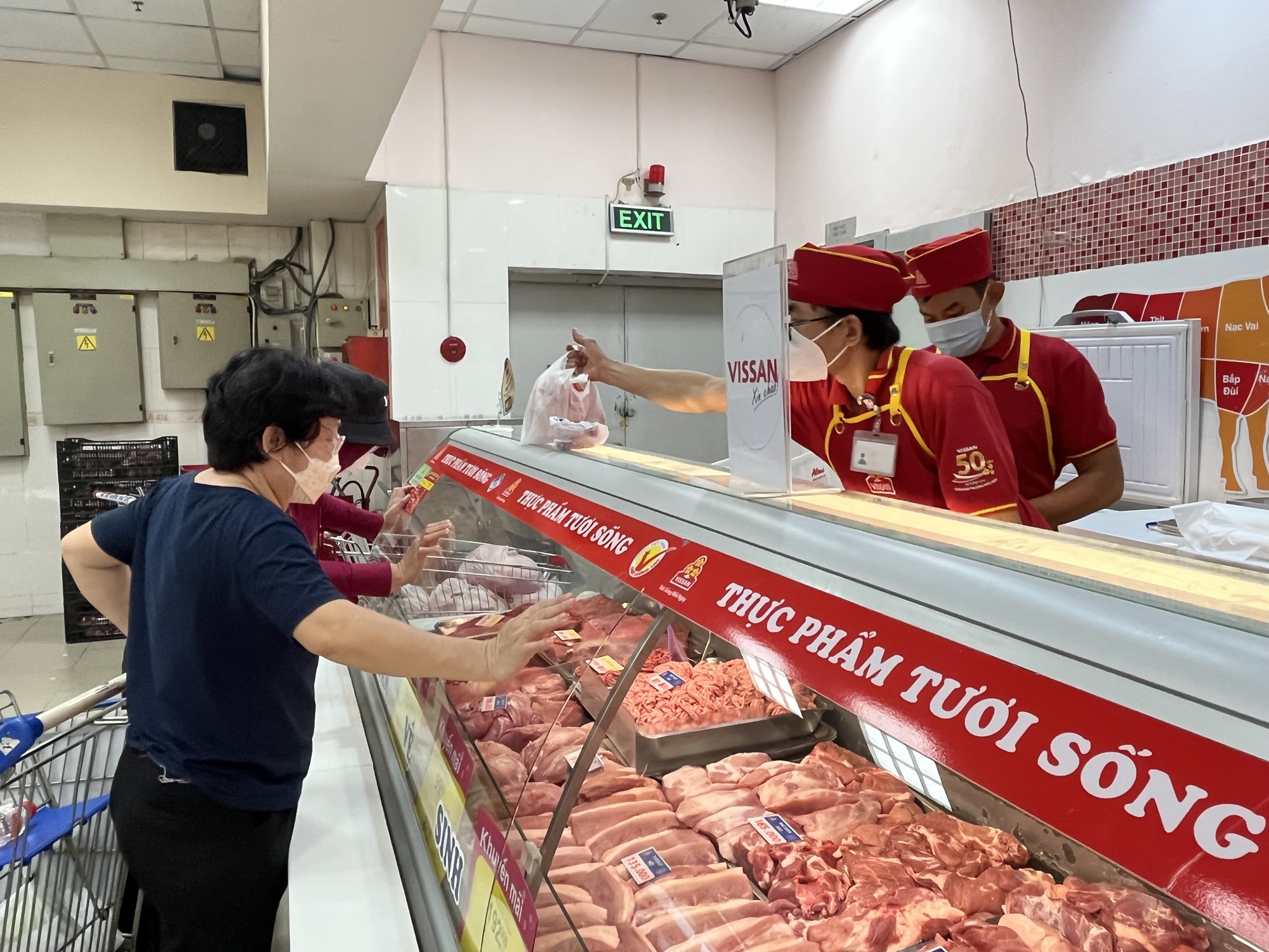 Khuyến mãi đậm dịp 2-9 có giúp thịt heo bớt ế?