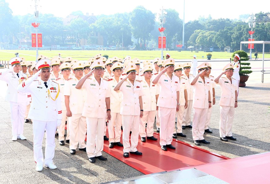 Quốc khánh 2-9: Lãnh đạo Đảng, Nhà nước vào Lăng viếng Chủ tịch Hồ Chí Minh - Ảnh 7.
