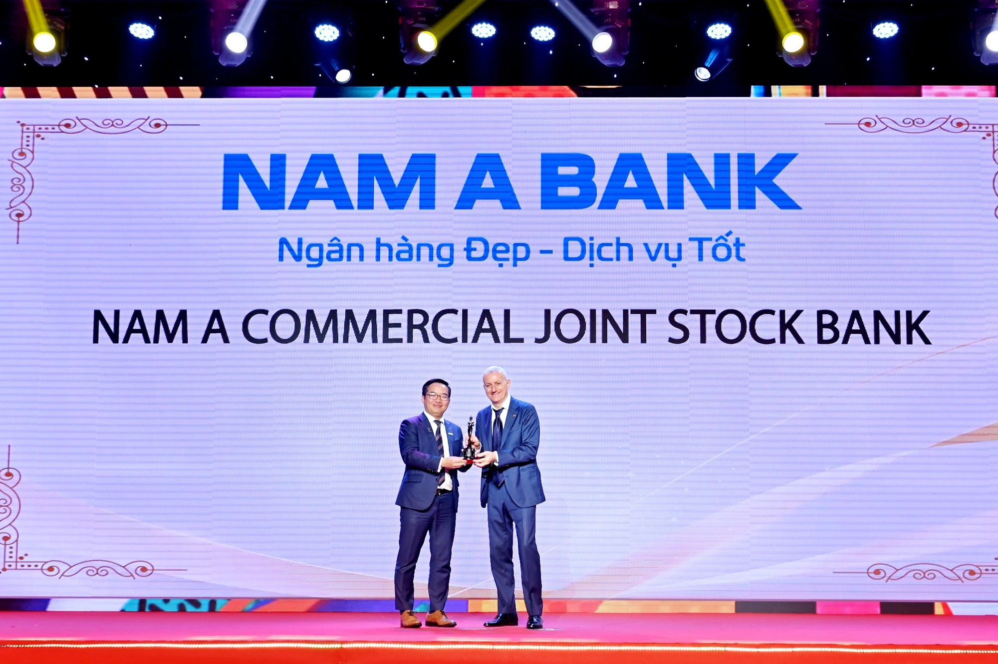 Nơi n&agrave;o l&agrave;m việc hạnh ph&uacute;c? - Ảnh 1.
