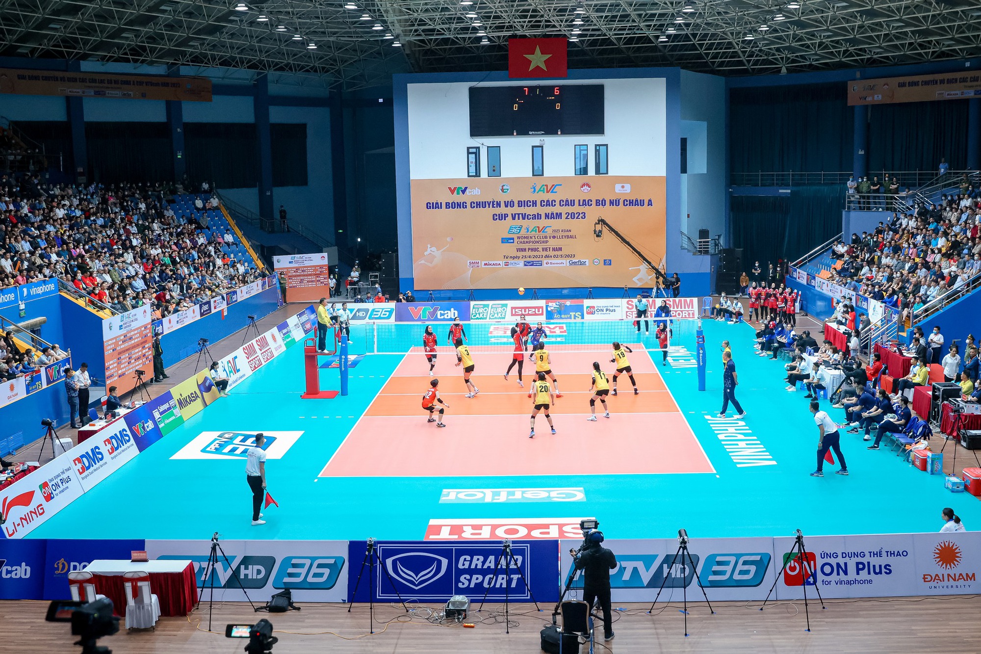 Tuyển bóng chuyền nữ Việt Nam thắng Philippines trận mở màn SEA V-League - Ảnh 1.