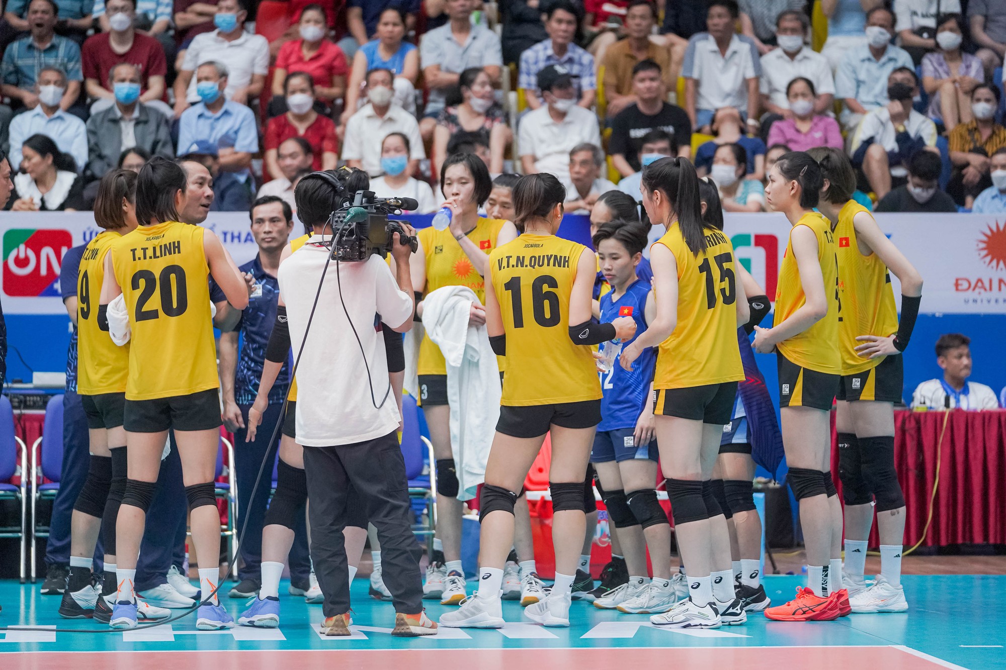 Tuyển bóng chuyền nữ Việt Nam thắng Philippines trận mở màn SEA V-League - Ảnh 2.