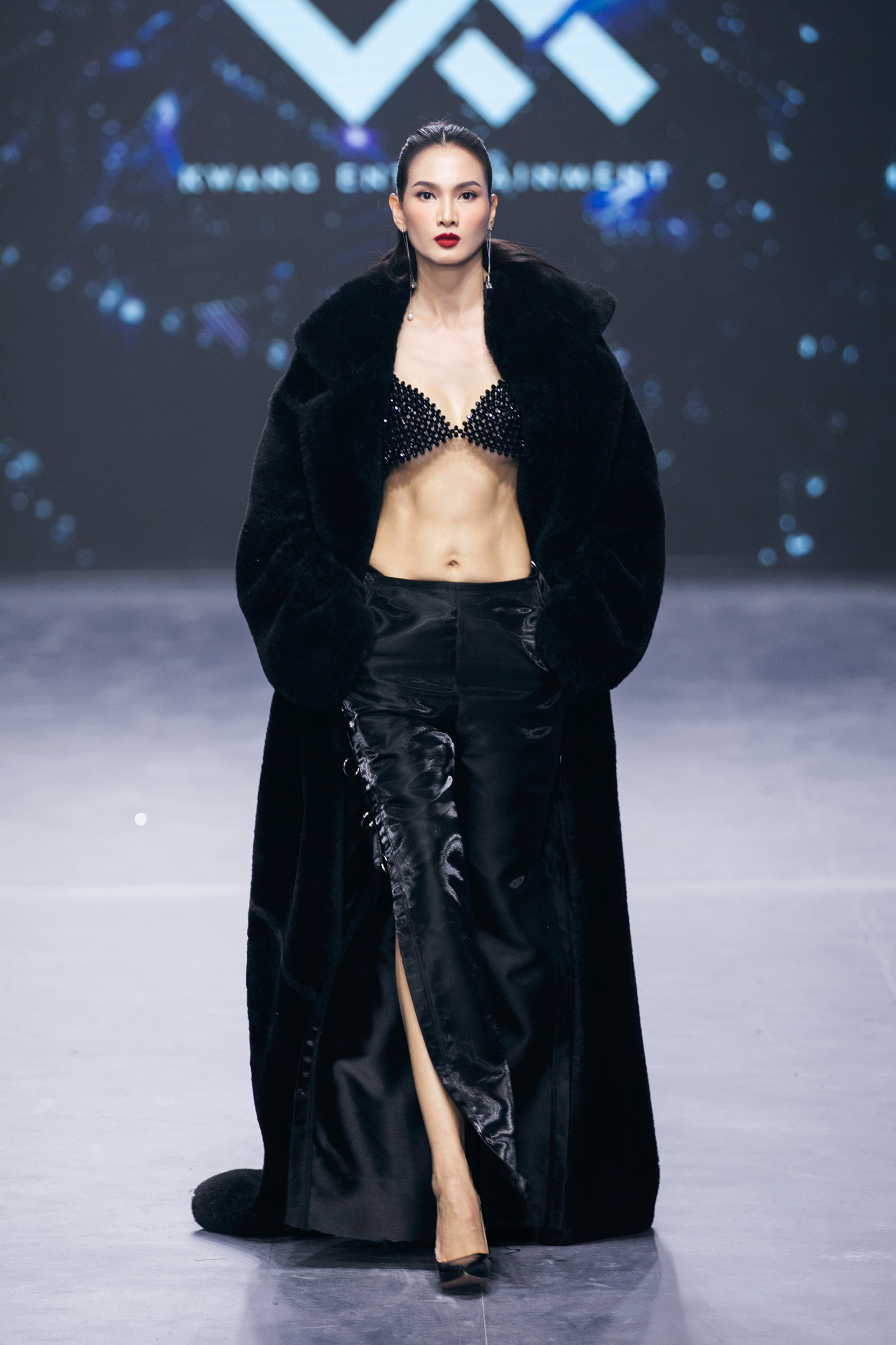 Extra men show 2 quá đỉnh với dàn mẫu catwalk - Ảnh 11.