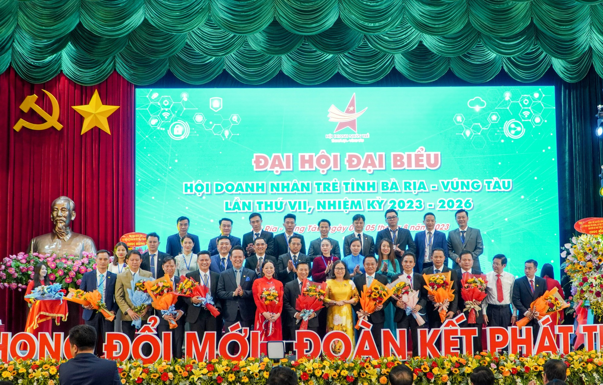 &Ocirc;ng L&ecirc; Đ&igrave;nh Thắng t&aacute;i đắc cử Chủ tịch Hội Doanh nh&acirc;n trẻ tỉnh BR-VT - Ảnh 1.