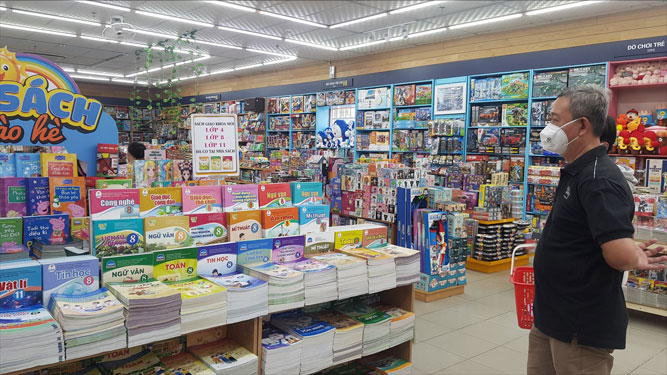 Vật vã tìm sách giáo khoa