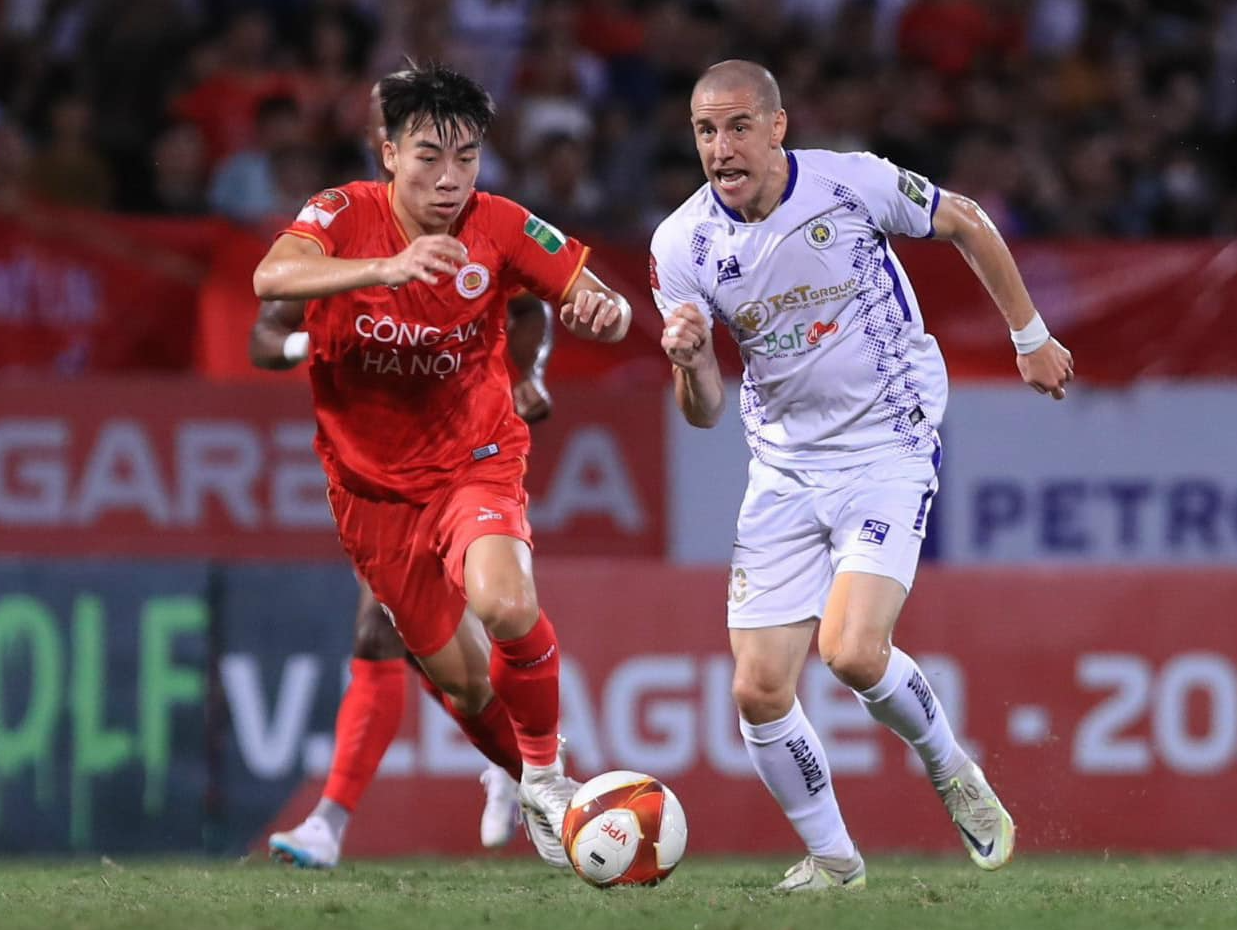 VAR v&agrave; trọng t&agrave;i ngoại sẽ hiện diện ở chặng nước r&uacute;t V-League 2023 - Ảnh 4.