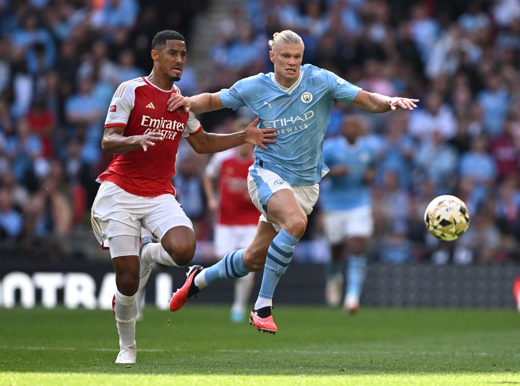 Thua ở loạt 11 m, Man City mất Siêu cúp Anh về tay Arsenal - Ảnh 3.