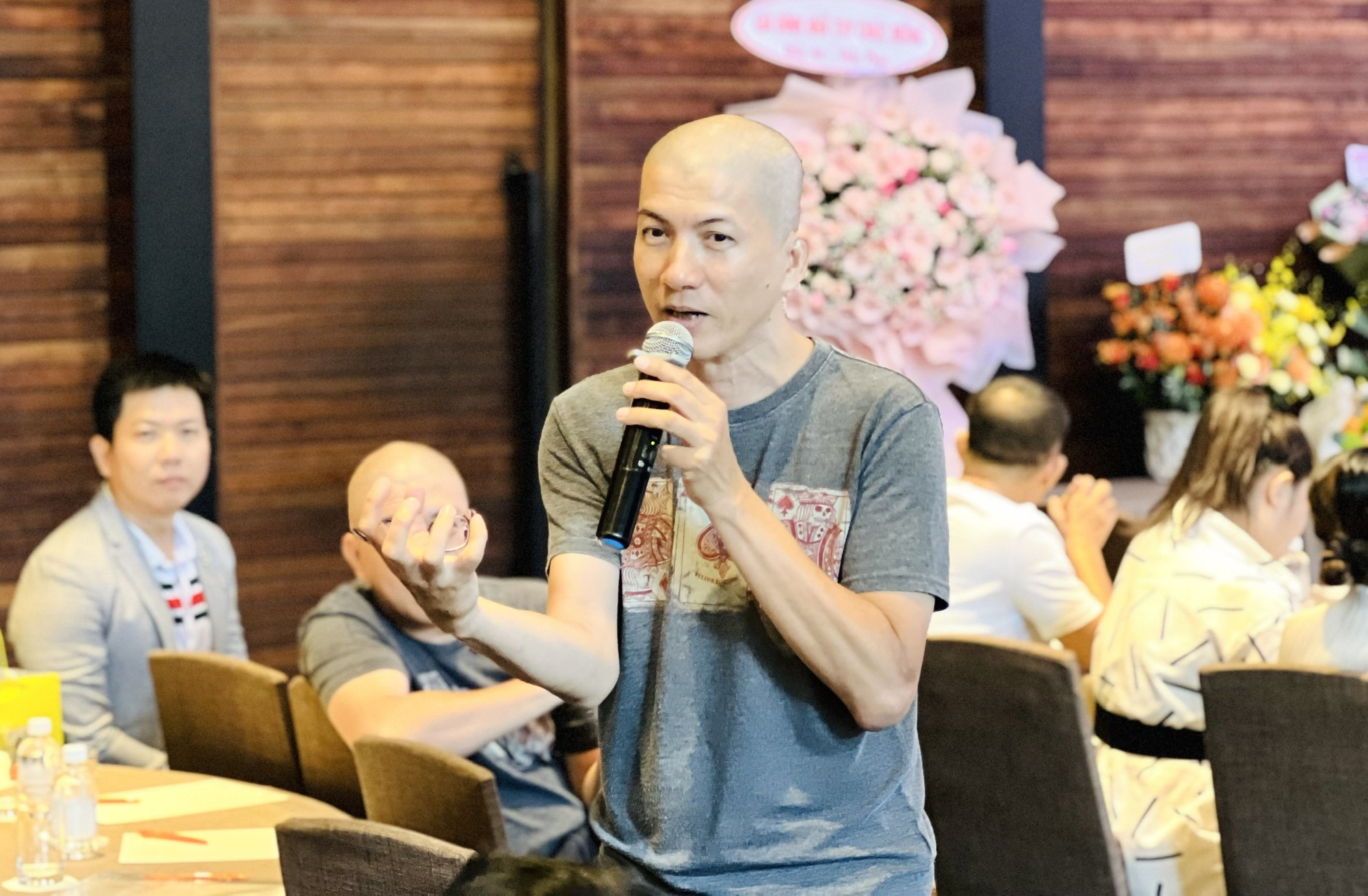 Nhạc sĩ Hoài An "tiền tác quyền dư sống"