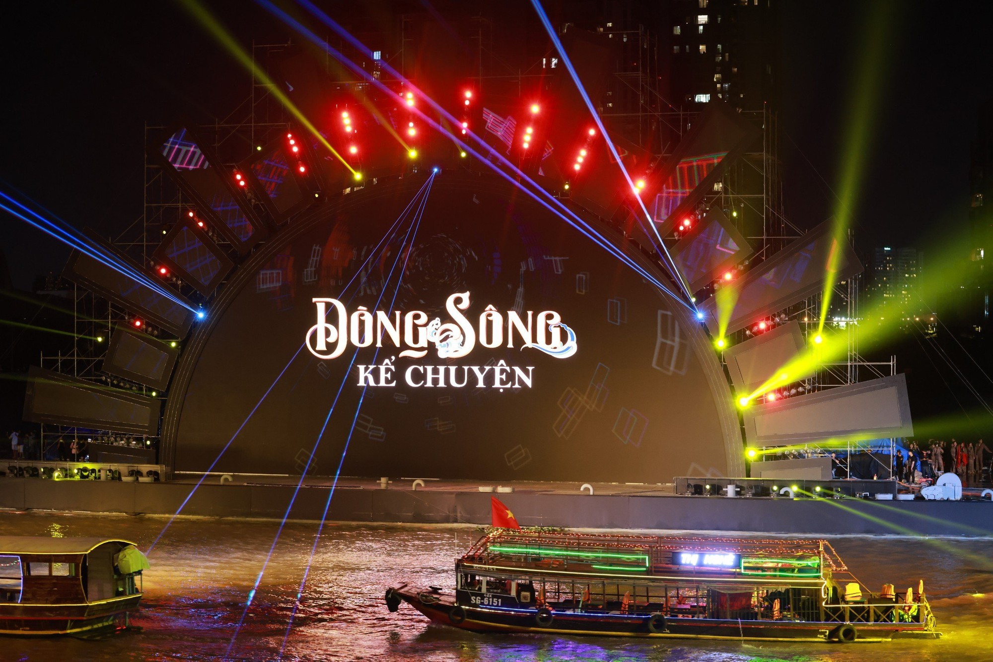 Choáng ngợp với chương trình “Dòng sông kể chuyện” - Ảnh 18.