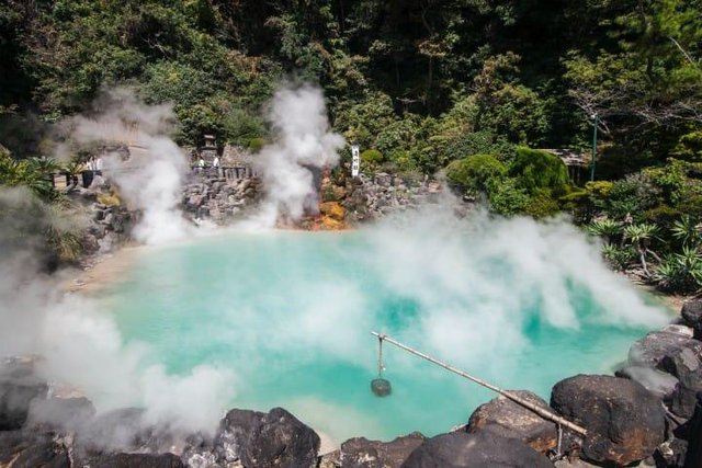 Huyền thoại khoáng nóng Nhật Bản bắt tay nhà sáng lập Ecopark - Ảnh 2. Huyền thoại khoáng nóng Nhật Bản bắt tay nhà sáng lập Ecopark - Ảnh 2.