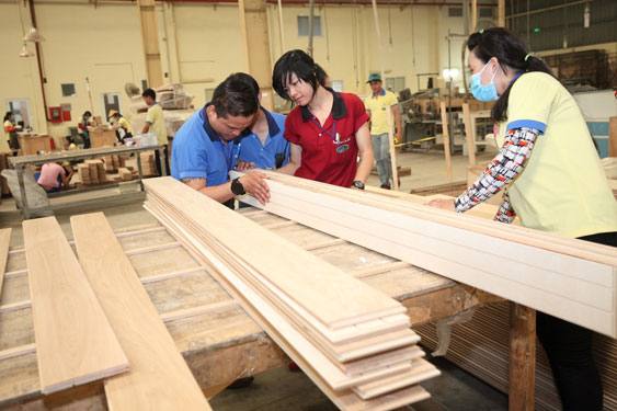 Xuất khẩu gỗ tăng trở lại