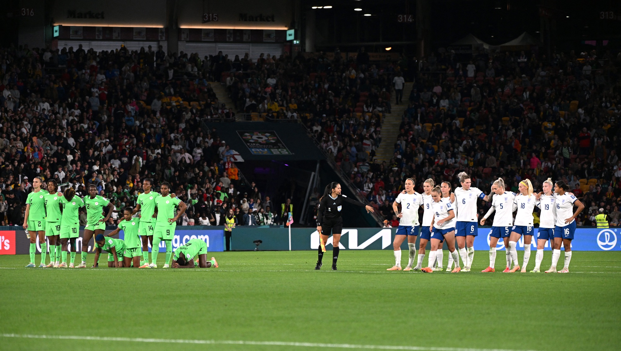 World Cup nữ: Học tuyển Anh c&aacute;ch s&uacute;t b&oacute;ng từ chấm 11m - Ảnh 4.
