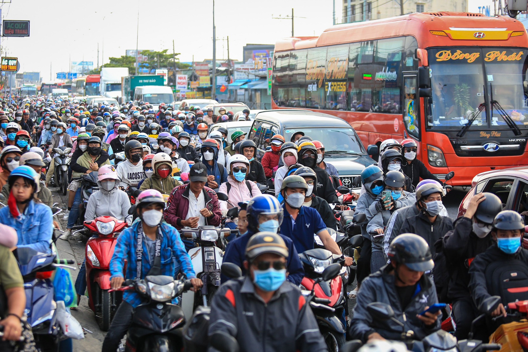Tăng mức sinh ứng phó già hóa dân số