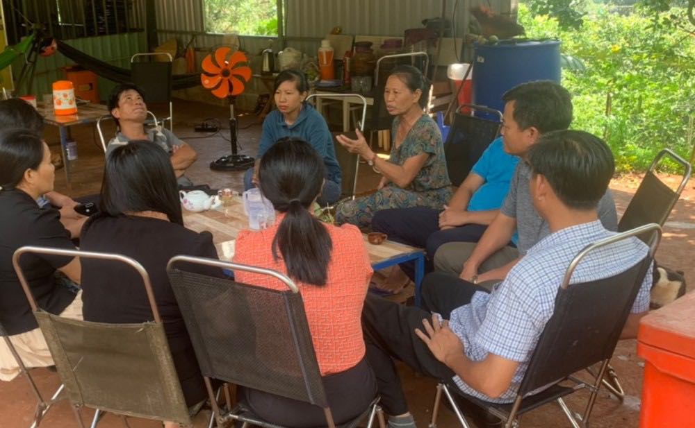 Đình chỉ công tác trưởng công an xã đánh người ở tỉnh Bình Phước