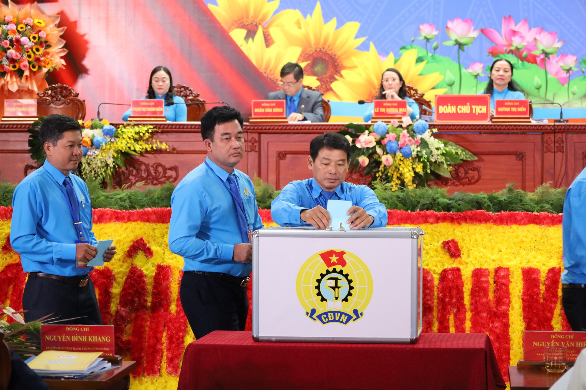 Cần Thơ: Cần quan tâm đến nhà ở, nhà trẻ cho người lao động - Ảnh 6.