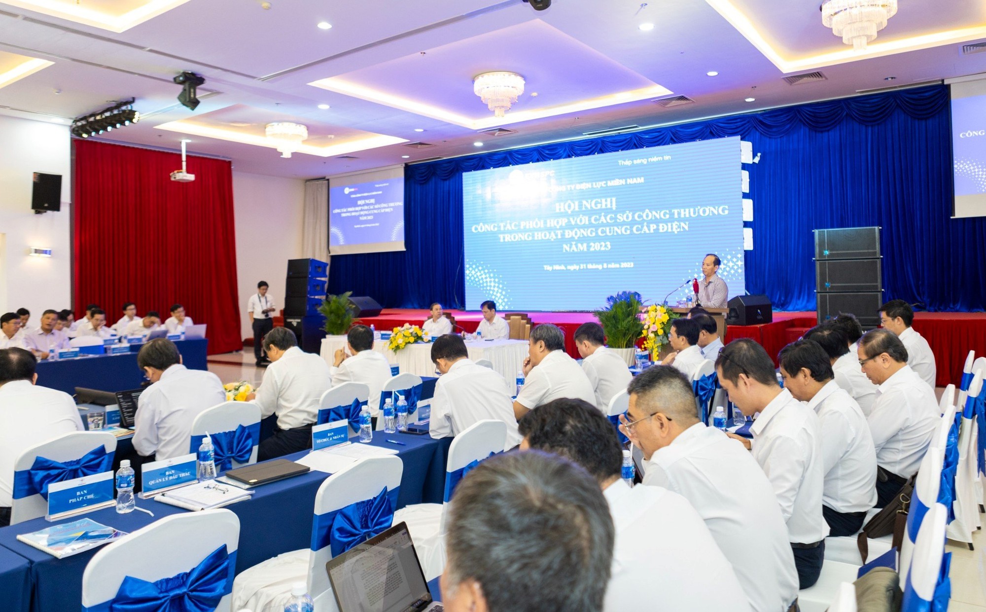 EVNSPC th&aacute;o gỡ kh&oacute; khăn để đảm bảo điện tại  21 tỉnh ph&iacute;a Nam - Ảnh 4.