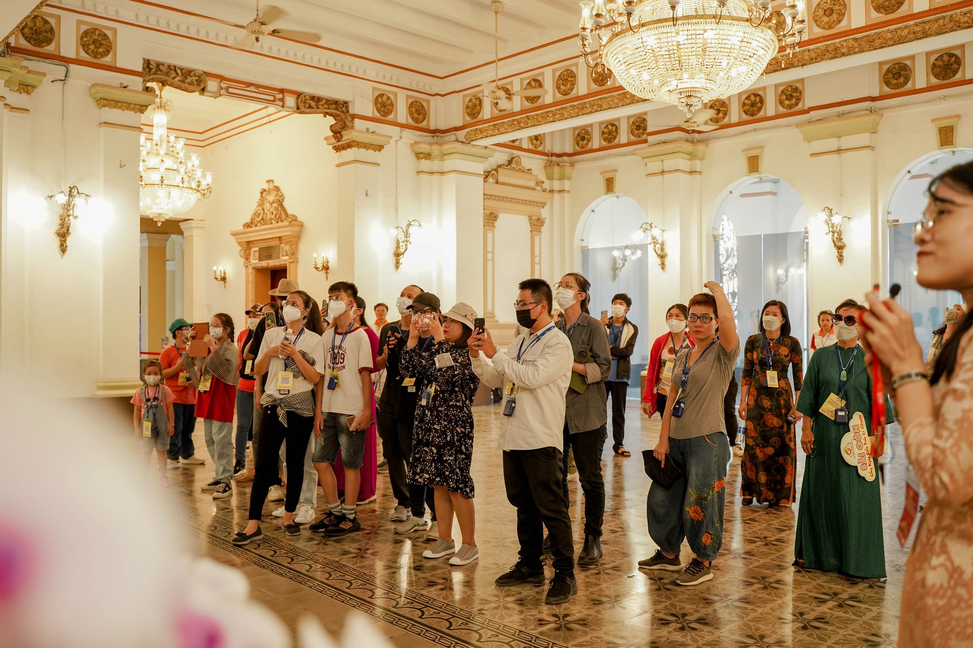 Tour tham quan trụ sở HĐND và UBND TP HCM hút khách dịp lễ 2-9