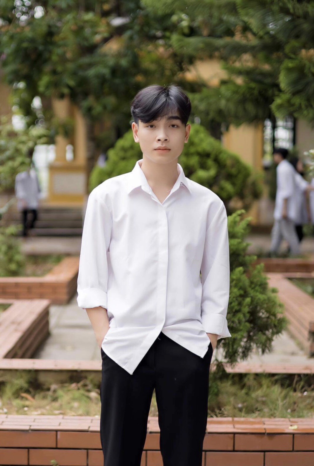 Tr&agrave;o lưu k&eacute;o vali nhập học của t&acirc;n sinh vi&ecirc;n g&acirc;y &ldquo;b&atilde;o&rdquo; mạng  - Ảnh 3.