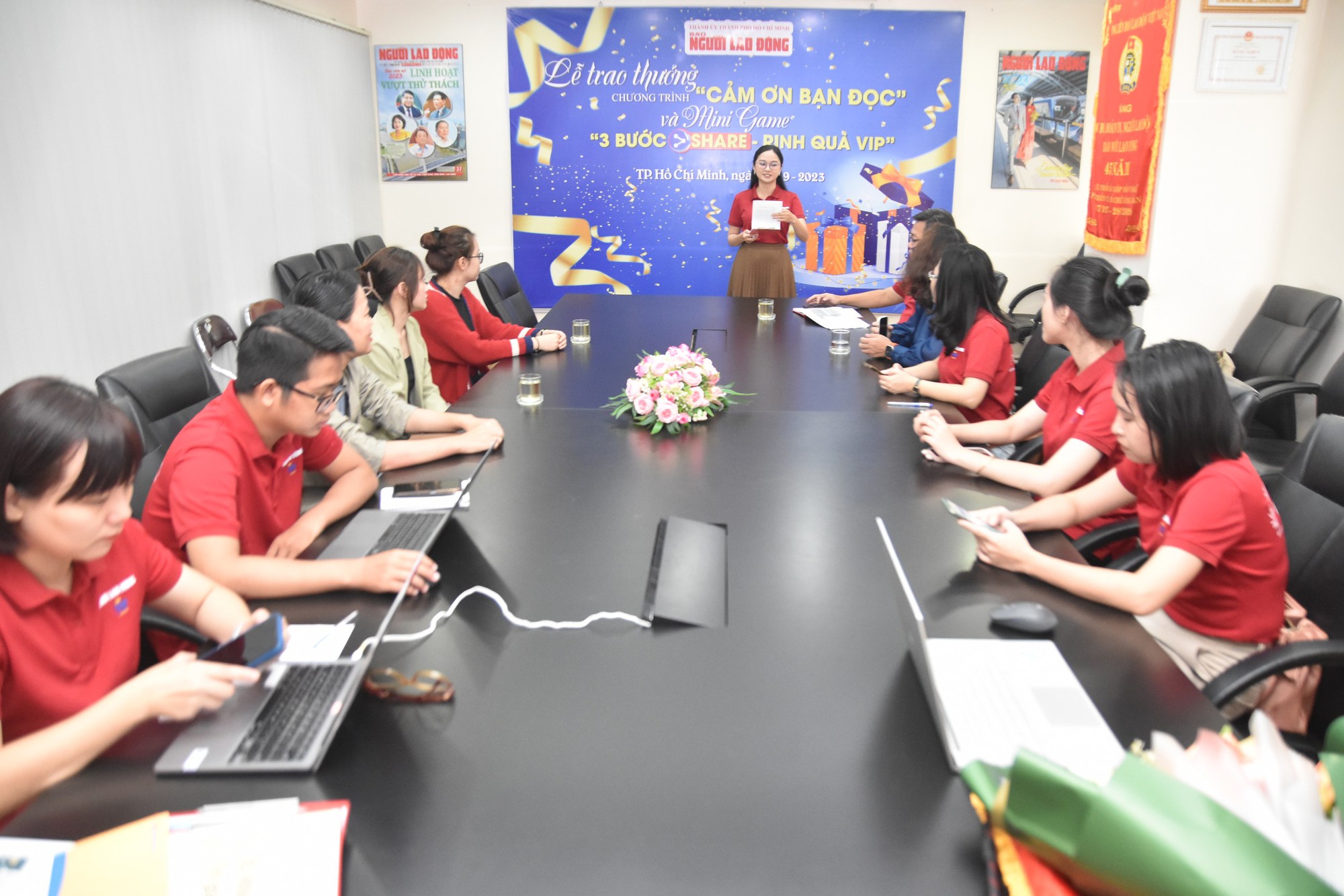 B&aacute;o Người Lao Động trao thưởng, tri &acirc;n bạn đọc VIP  - Ảnh 1.