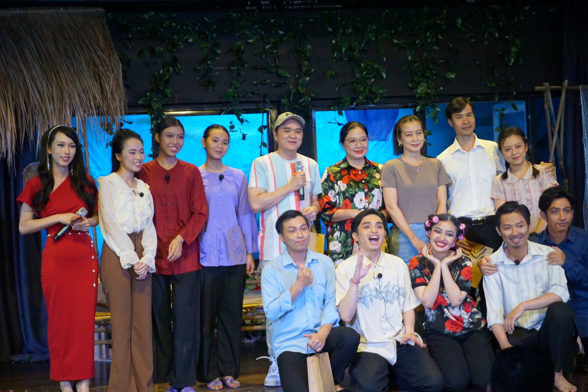Quốc Thảo, Tuyết Thu xúc động trước nỗ lực của học trò với vở "Chờ"