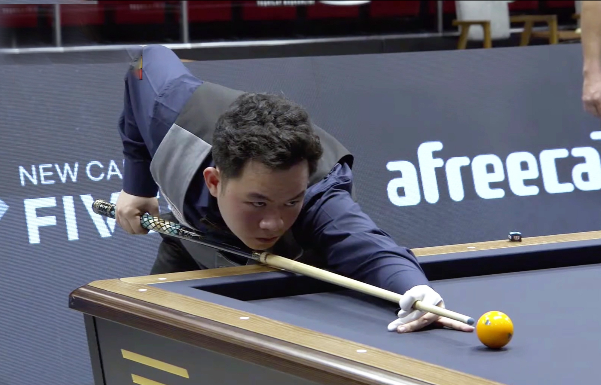 Nhà vô địch thế giới đua tài tại giải billiards ở TP HCM