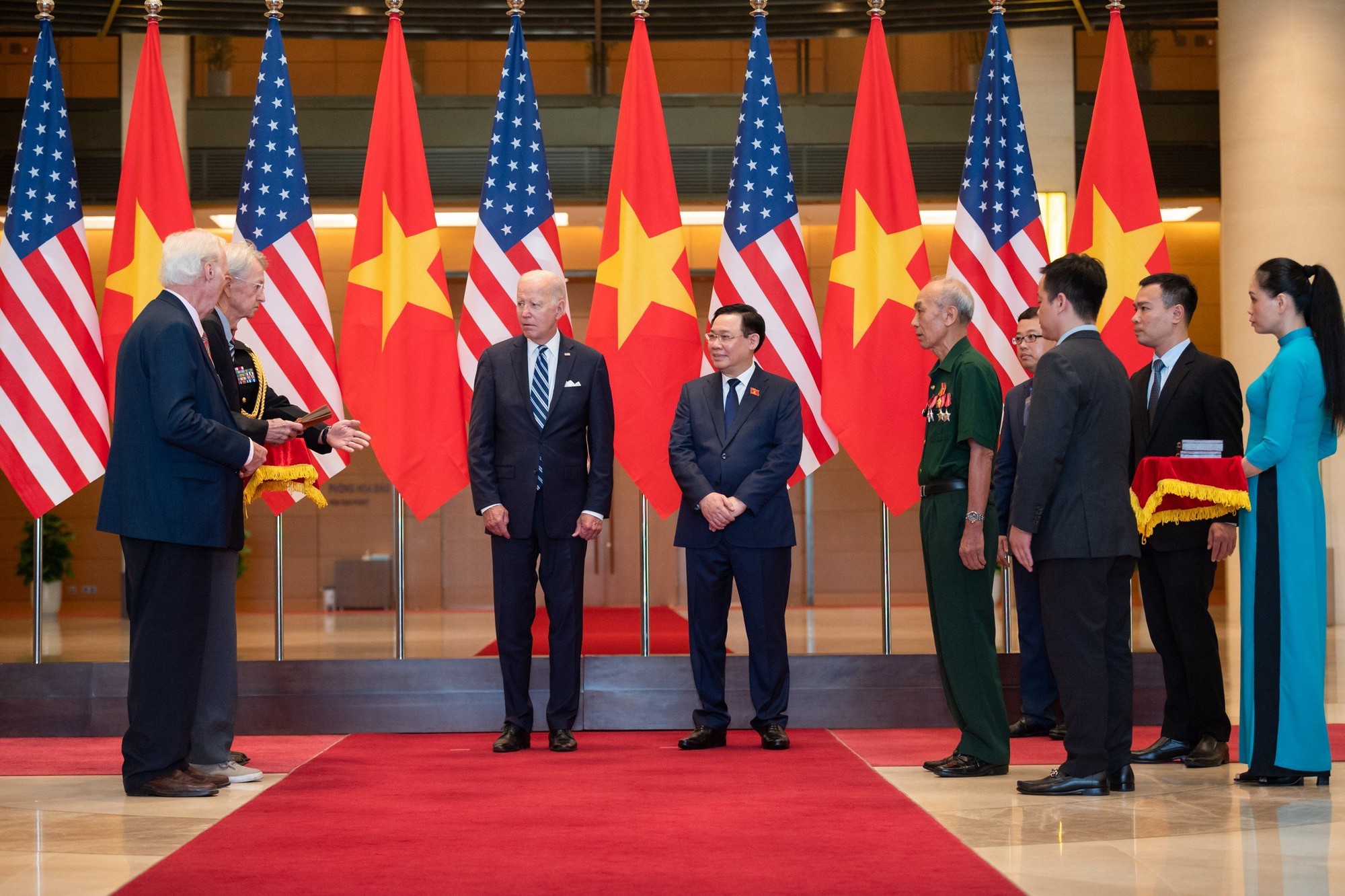 Chủ tịch Quốc hội Vương Đ&igrave;nh Huệ hội kiến Tổng thống Joe Biden - Ảnh 7.