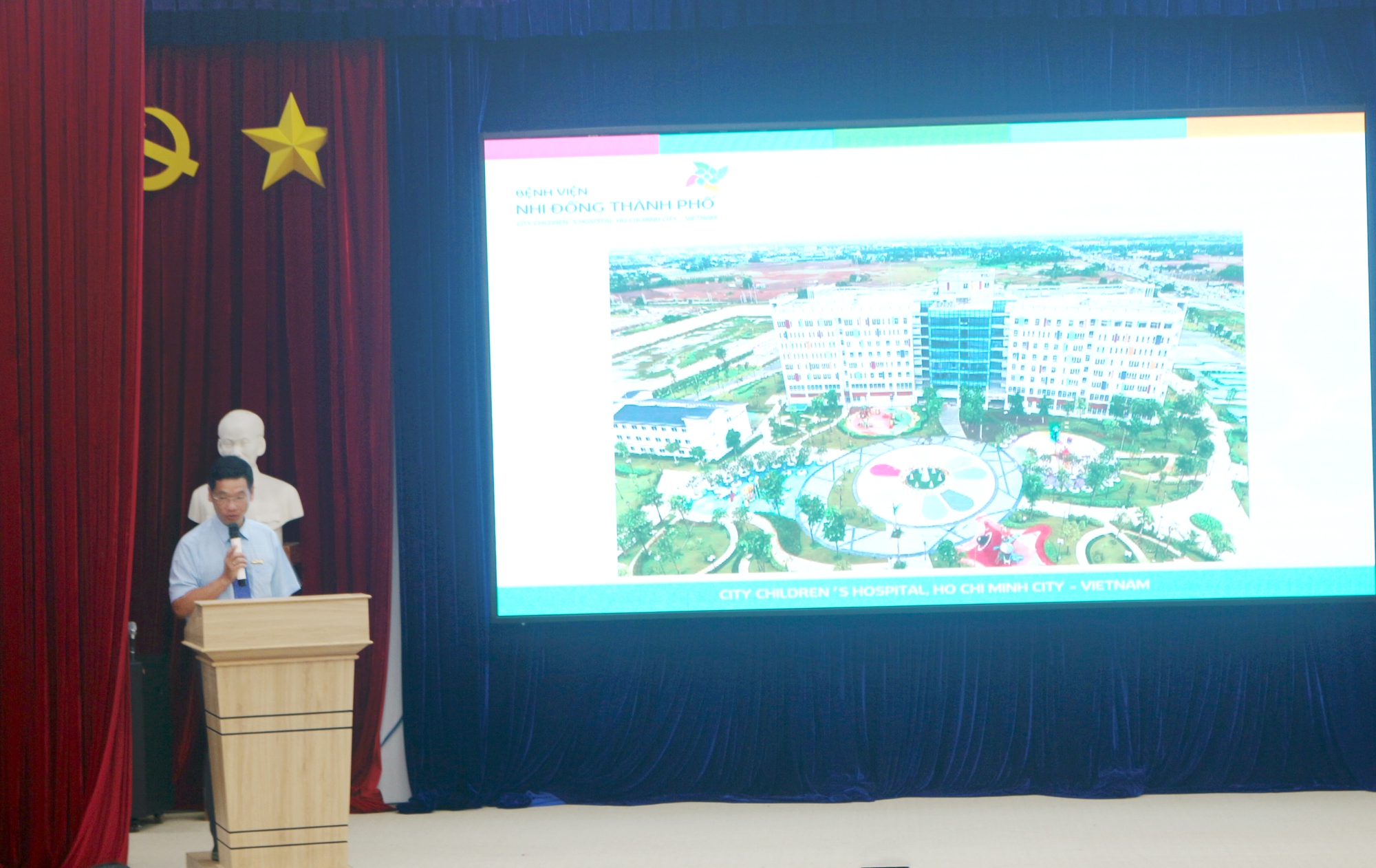Nhiều hoạt động ch&agrave;o đ&oacute;n t&acirc;n sinh vi&ecirc;n tại Trường ĐH Cửu Long - Ảnh 4.