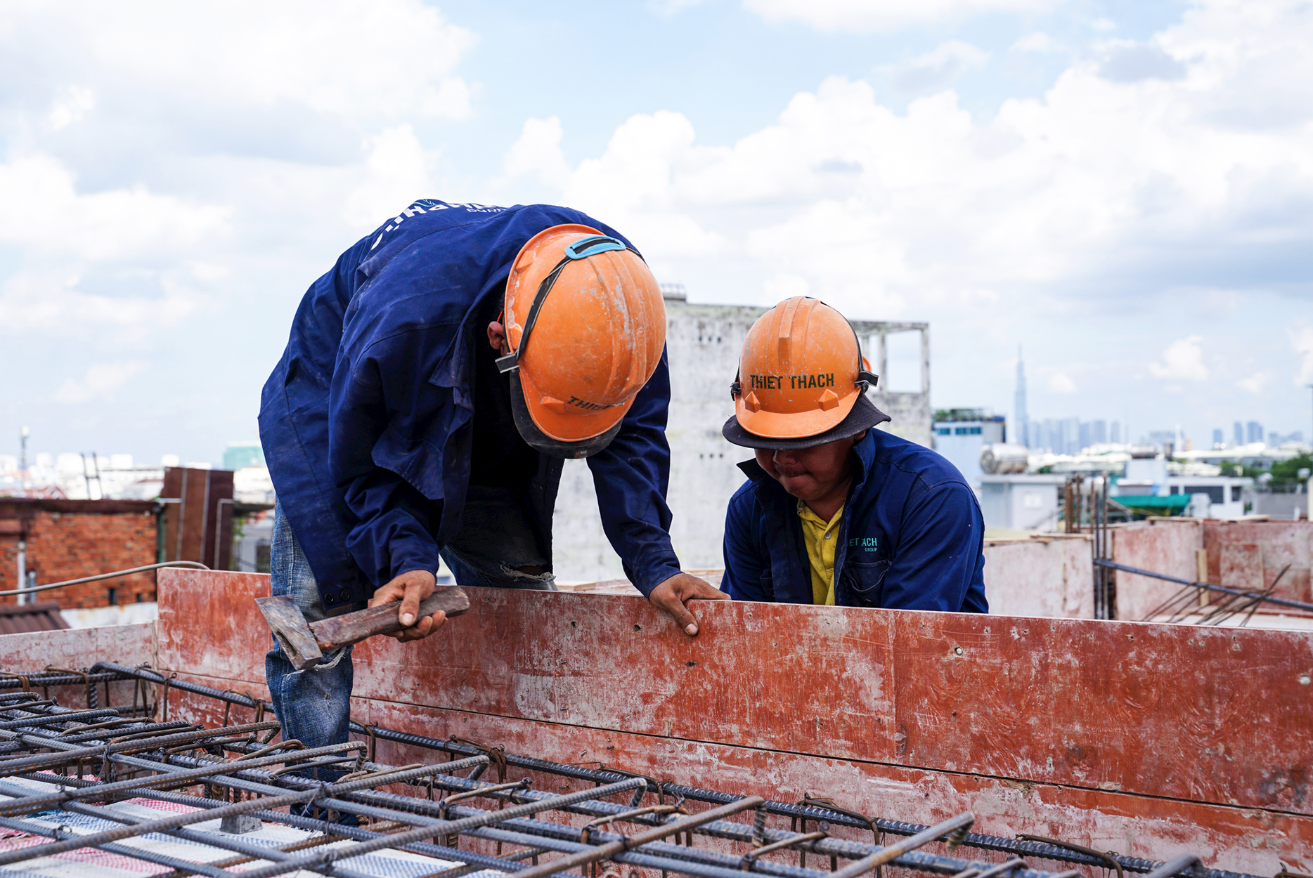 Bảo hiểm bắt buộc cho người lao động trên công trường 100 triệu đồng/vụ