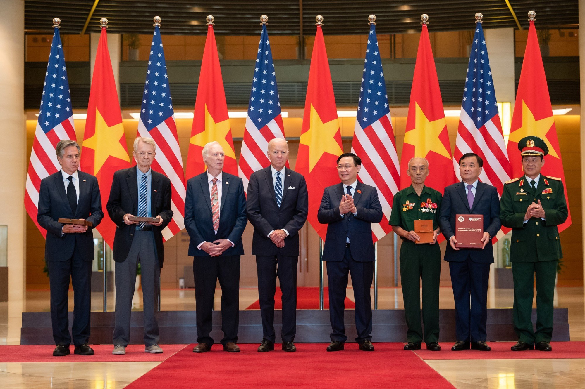 Chủ tịch Quốc hội Vương Đ&igrave;nh Huệ hội kiến Tổng thống Joe Biden - Ảnh 11.