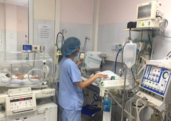 Nguy&ecirc;n nh&acirc;n b&eacute; trai sơ sinh tử vong sau ti&ecirc;m vắc-xin vi&ecirc;m gan B