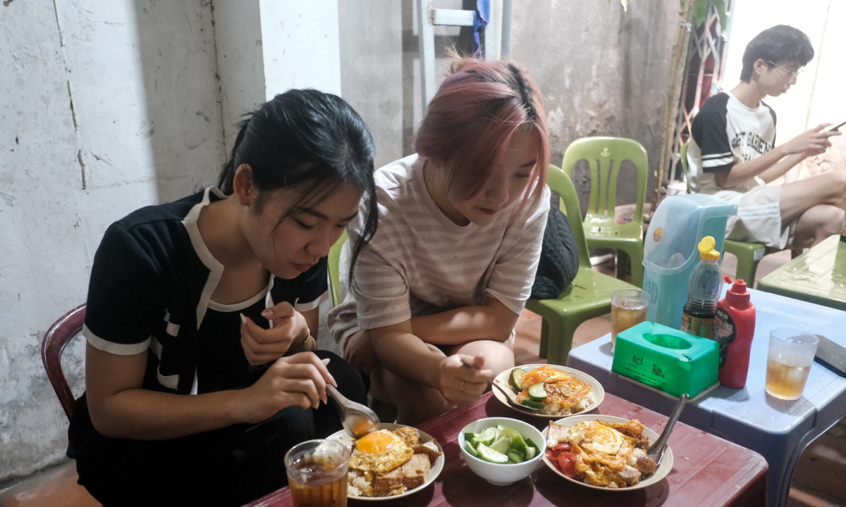 Qu&aacute;n x&ocirc;i H&agrave; Nội nổi tiếng với m&oacute;n thịt m&aacute; đ&agrave;o - Ảnh 8.
