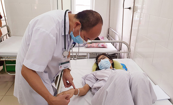 C&ocirc; g&aacute;i 20 tuổi tử vong v&igrave; sốt xuất huyết - Ảnh 1.