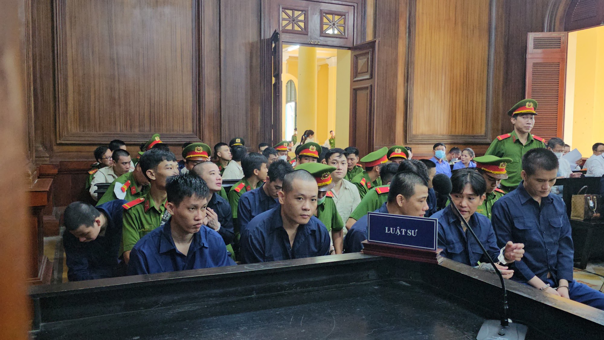 Xét xử băng "áo cam": Bất ngờ nguyên nhân vụ án