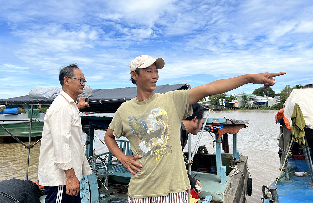 Bất ngờ lời khai của đối tượng n&eacute;m b&eacute; trai 4 tuổi xuống cầu T&ocirc;n Đức Thắng - Ảnh 2.