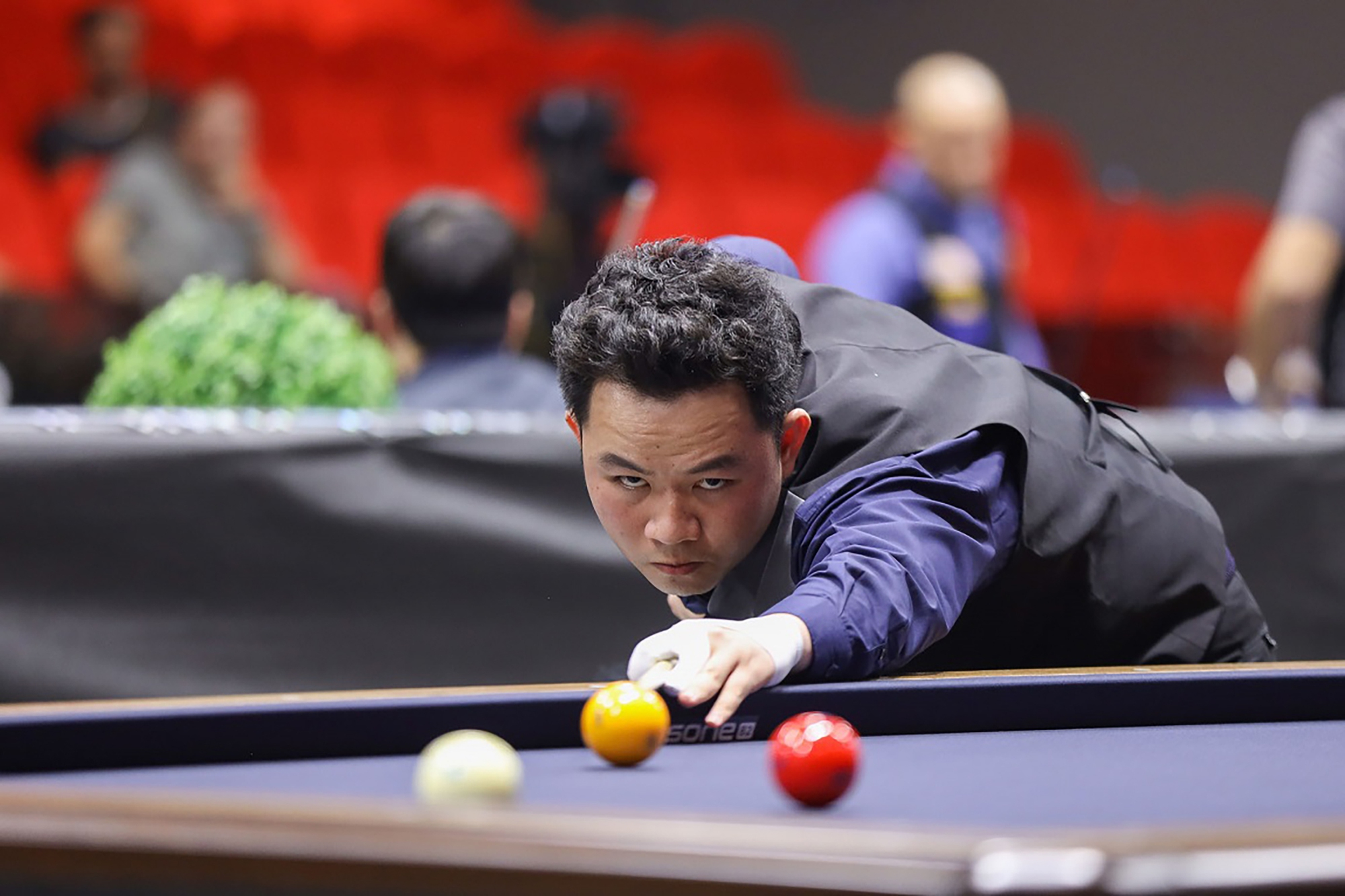 Nh&agrave; v&ocirc; địch thế giới đua t&agrave;i tại giải billiards ở TP HCM - Ảnh 2.