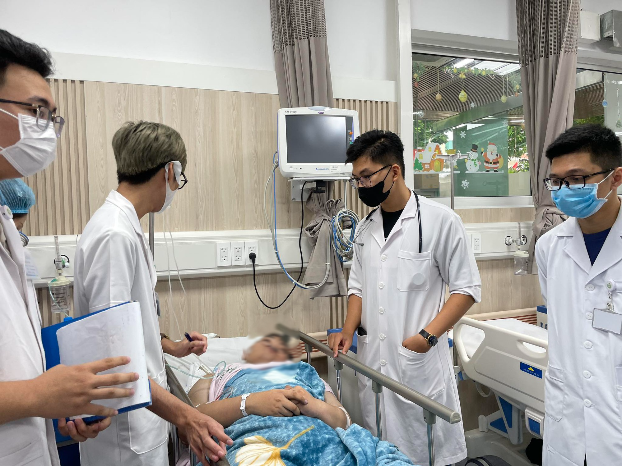 Thông tin mới vụ cháy chung cư mini: 6 nạn nhân bị thương tiên lượng nặng, nguy kịch