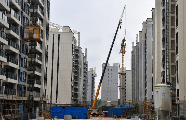 Chủ tịch tập đo&agrave;n bất động sản Trung Quốc quỳ gối bảo đảm kh&ocirc;ng vỡ nợ - Ảnh 2.
