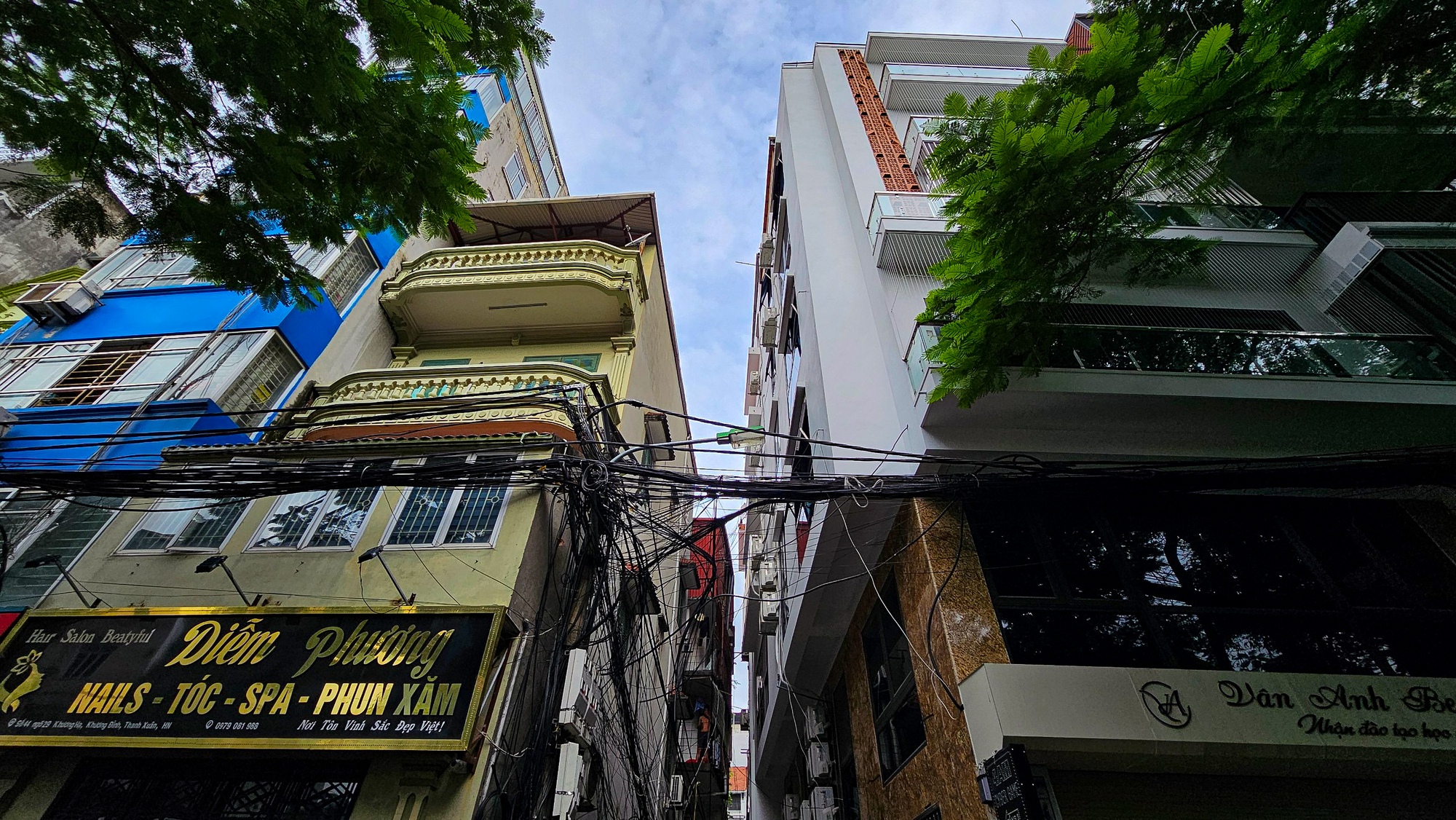 Cận cảnh h&agrave;ng loạt chung cư mini bịt k&iacute;n kh&ocirc;ng lối tho&aacute;t - Ảnh 14.