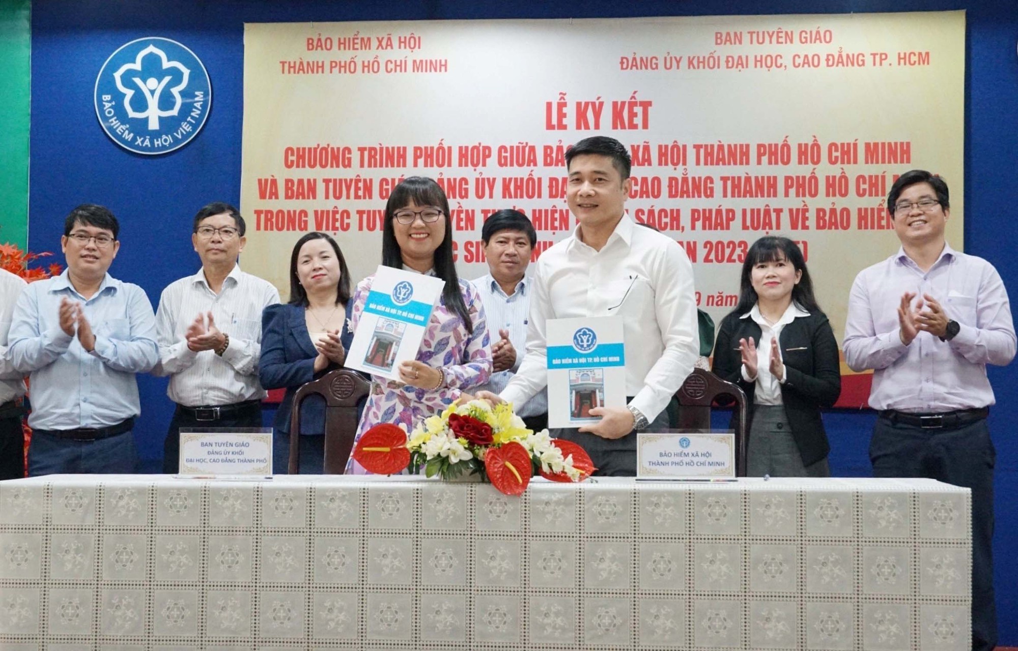Phối hợp tuy&ecirc;n truyền BHYT cho học sinh - sinh vi&ecirc;n